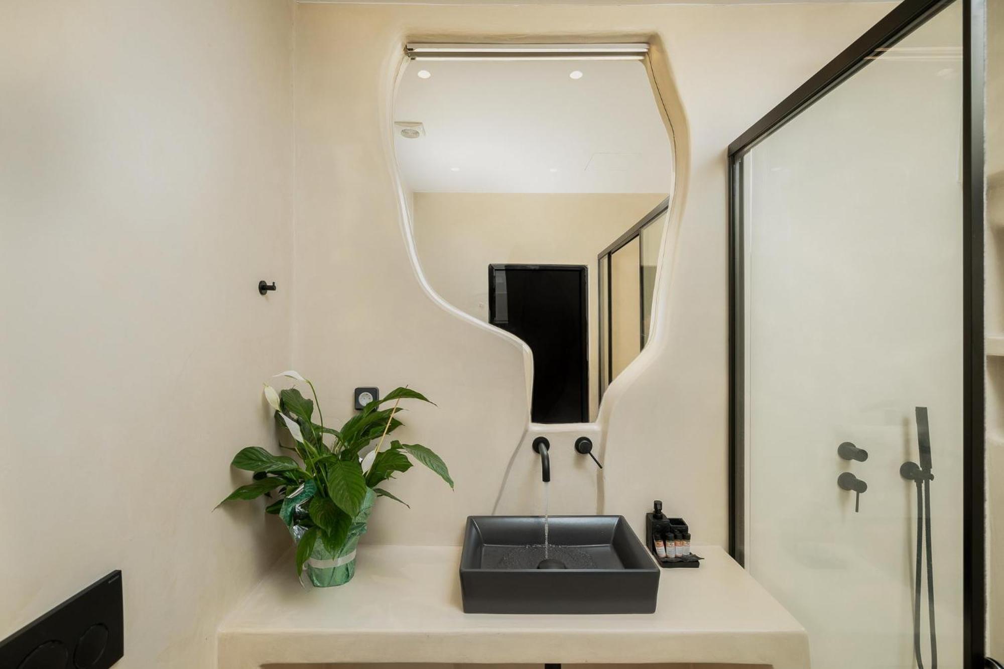 Portara Seaside Luxury Suites Naxos City Экстерьер фото